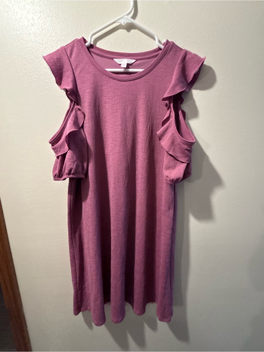 EUC LC Lauren Conrad Mauve Cold Shoulder Ruffle Sleeve Knit Dress Medium